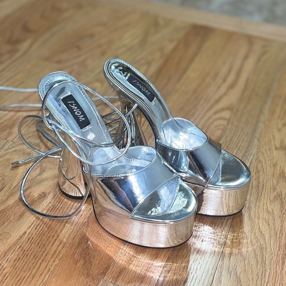 Silver Platform Heels - Picture 3 of 8